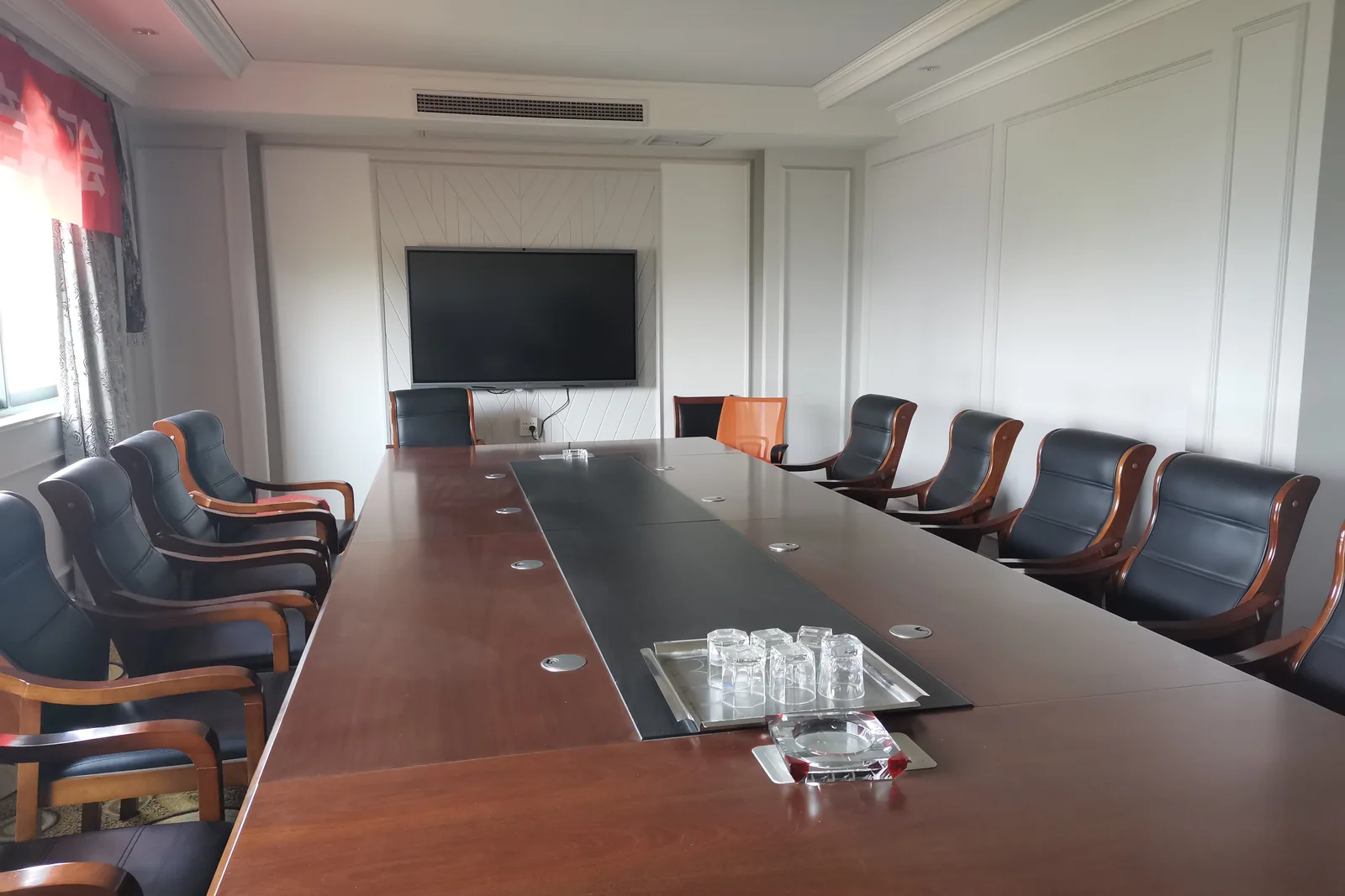 The Keshun works in Changshu, Jiangsu, where all twelve product categories are built