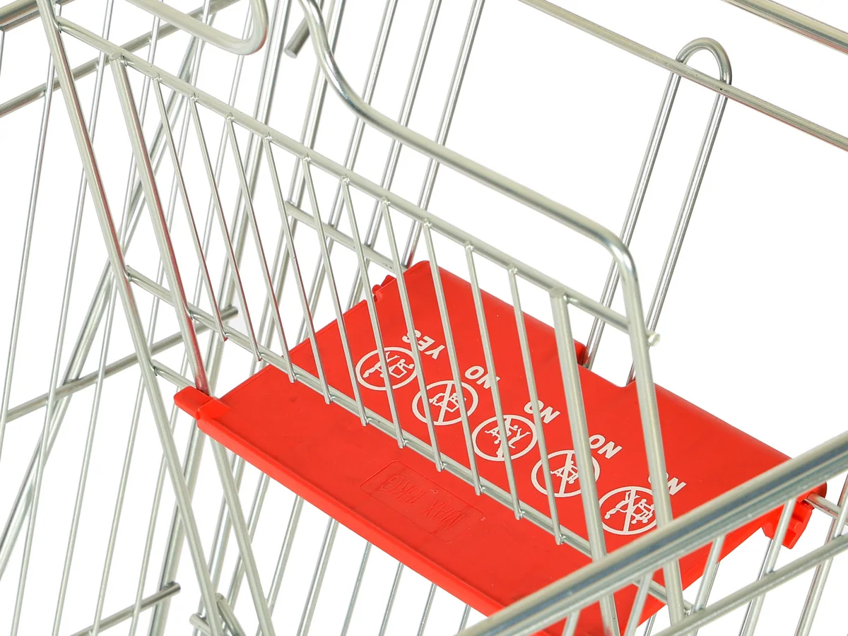 Close-up of the folding child seat in the trolley basket