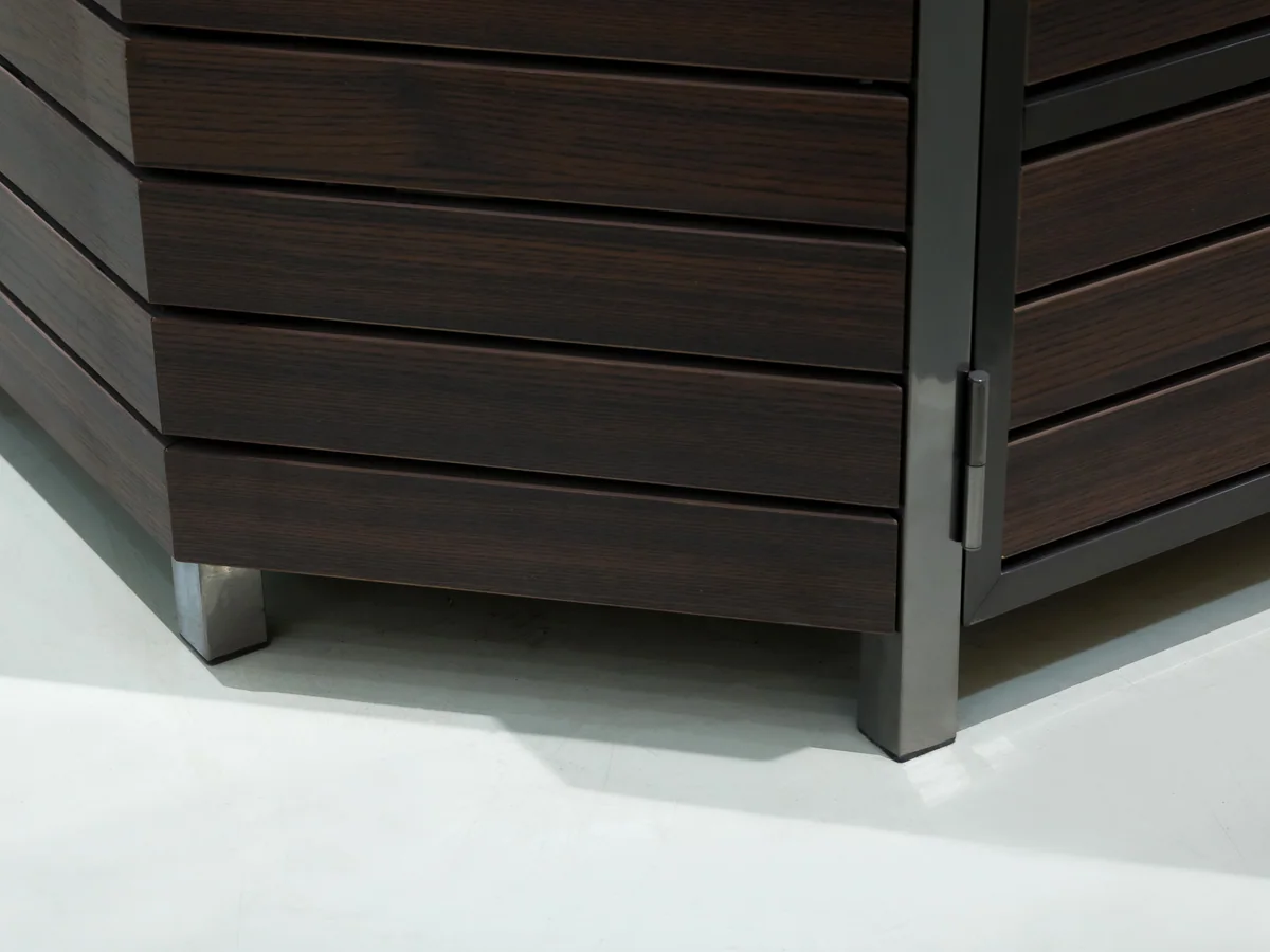 Close-up of the black deck edge above the timber body