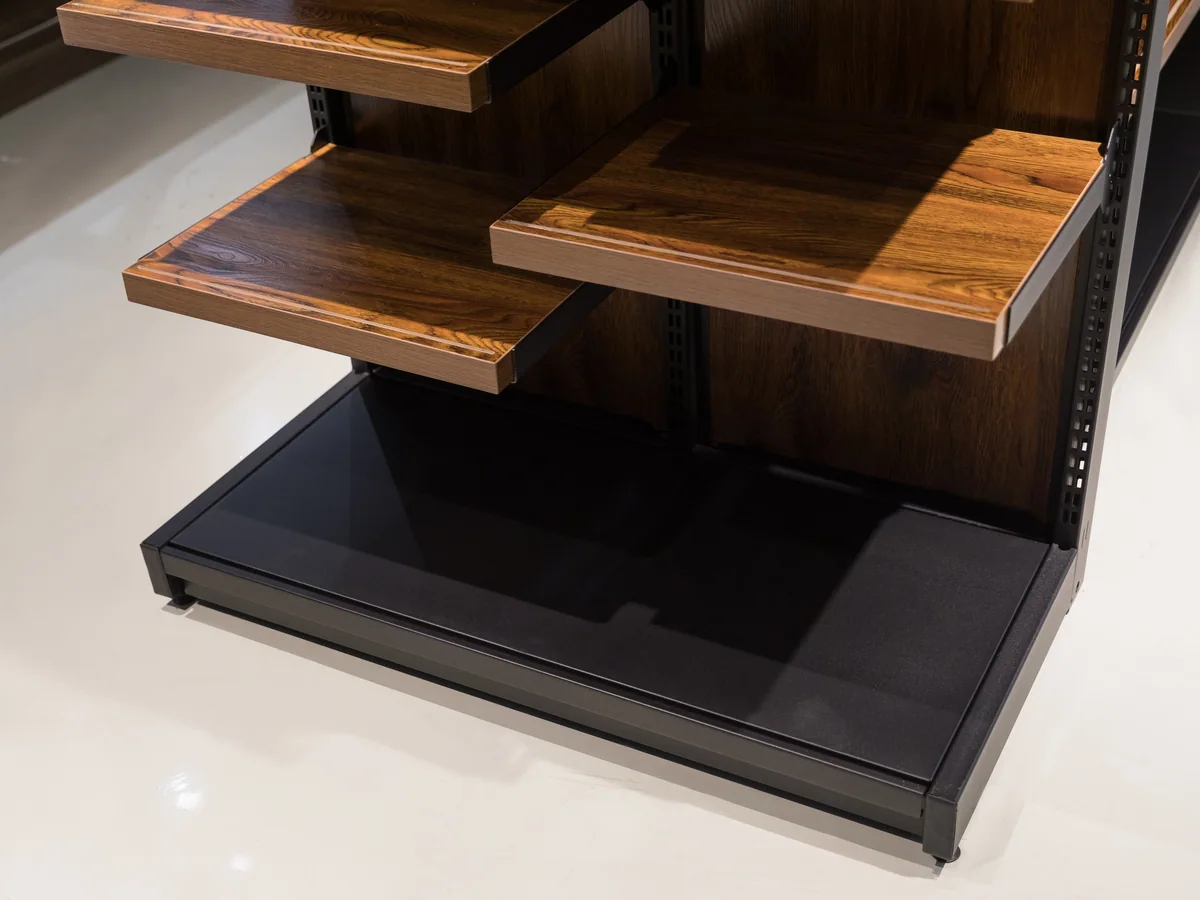 Close-up of the bracket where a shelf hooks into the upright