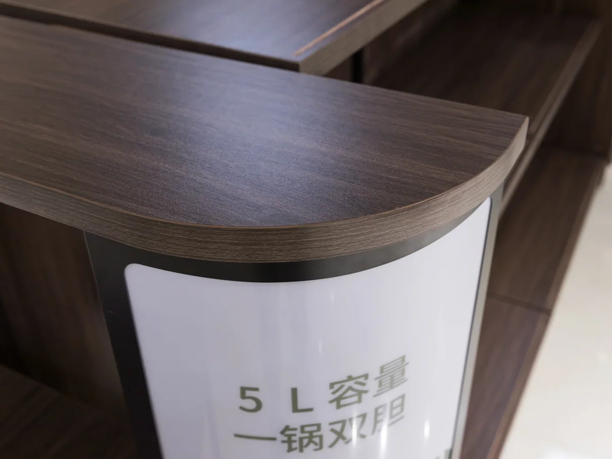 Close-up of an open shelf on the low gondola