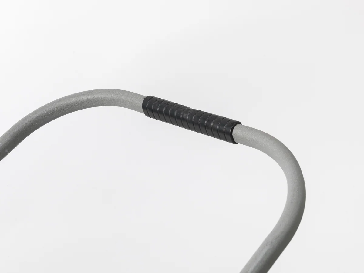 Close-up of the ribbing under the reinforced base