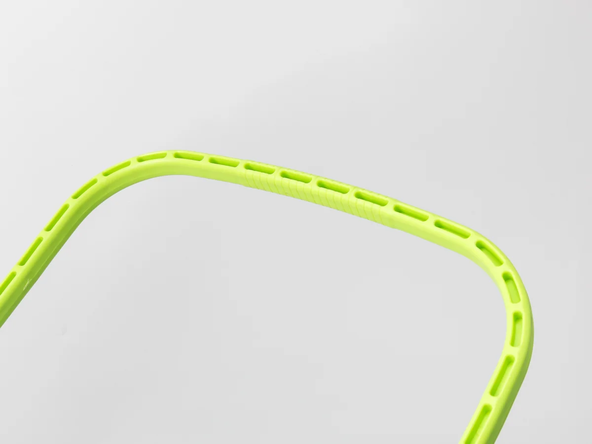 Close-up of the joint where the rim meets the body