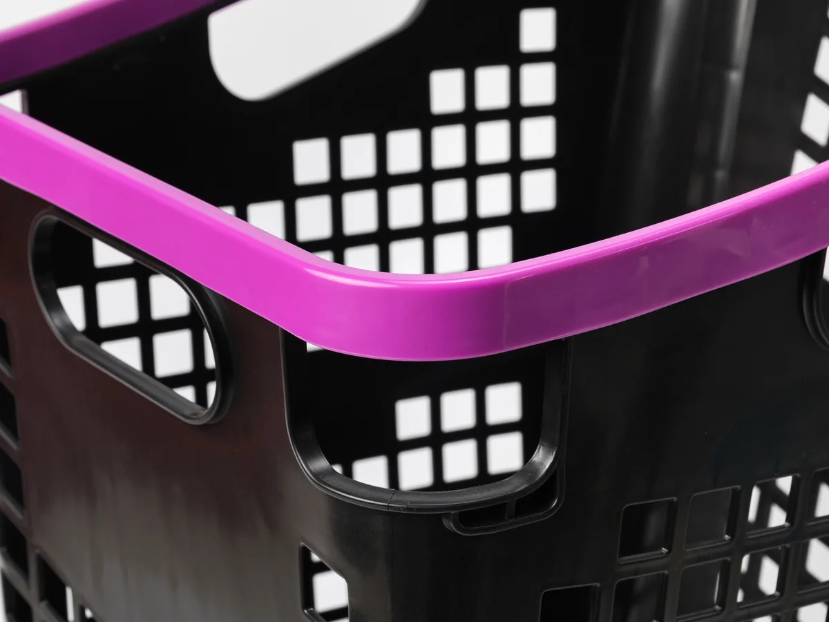 Close-up of the coloured moulded grip on the handle
