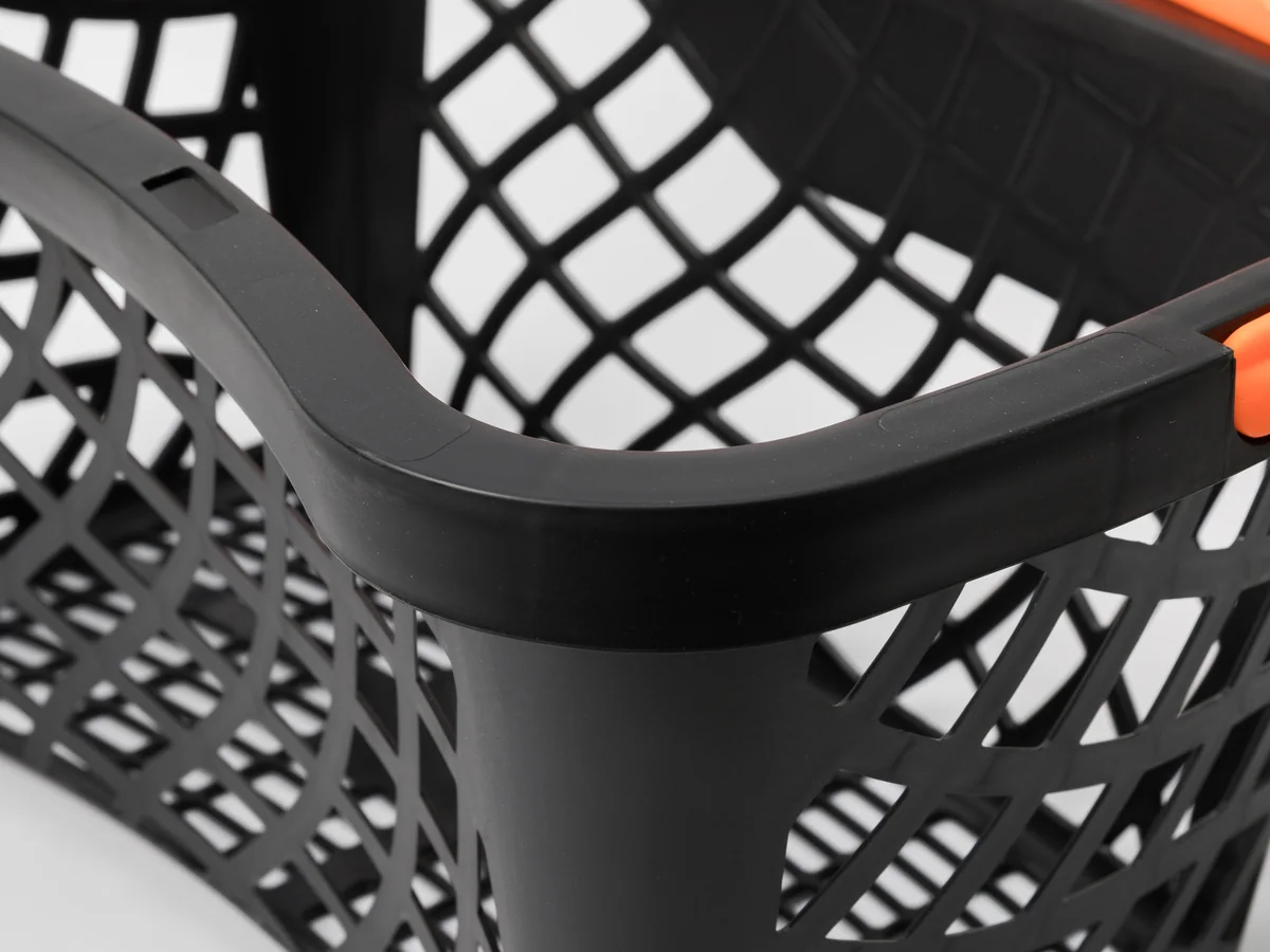 Close-up of the handle swung down against the rim